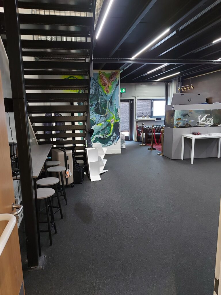 commercial office cleaning London open workspace deep cleaning and hygiene service